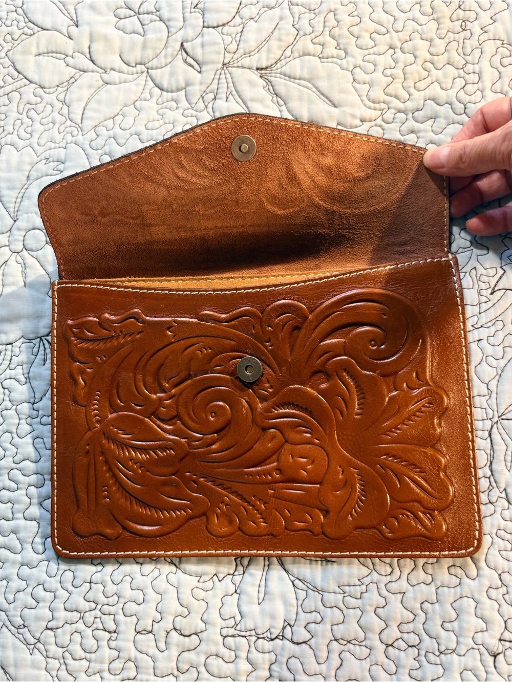 💥Patricia Nash Tooled Leather Tech Portfolio Envelope Clutch Brown💛 - Picture 3 of 7